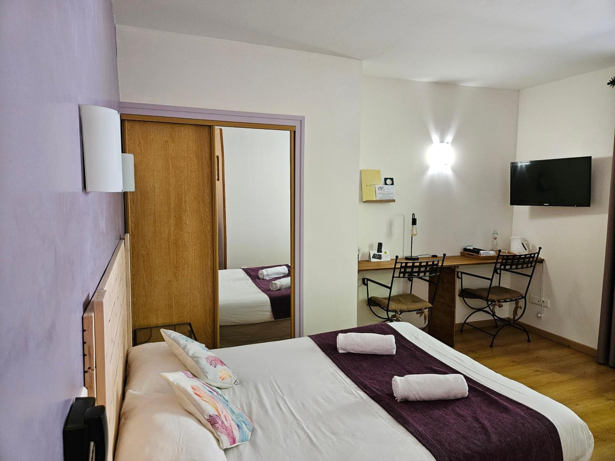 Hotel Le Mont Barral Creyers Exterior photo