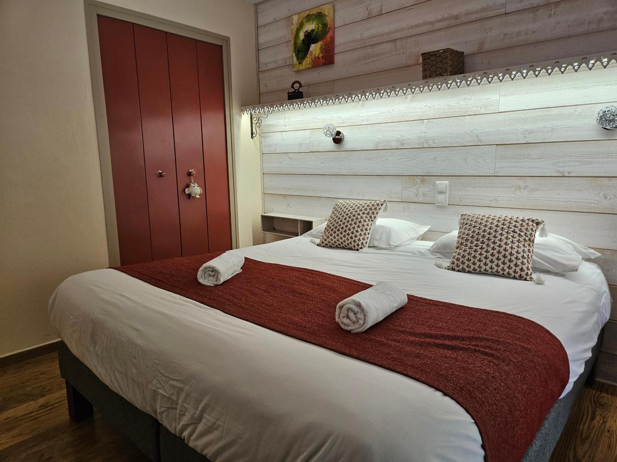 Hotel Le Mont Barral Creyers Exterior photo